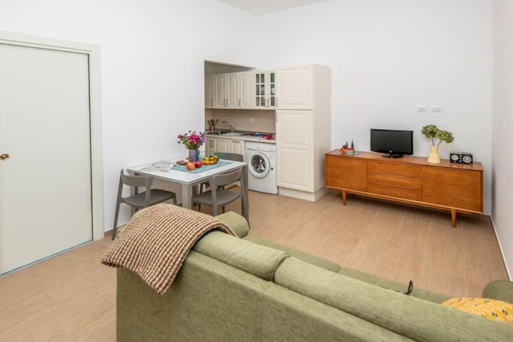 Ferienwohnung Liberty House, In Stile Retro! Mailand Exterior foto